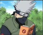 Kakashi legge il libro di Jiraja